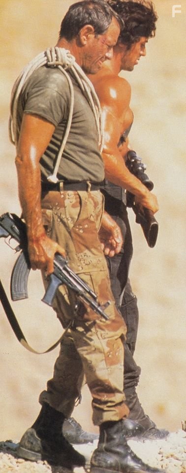Sylvester Stallone and Richard Crenna in Рэмбо 3 (1988)