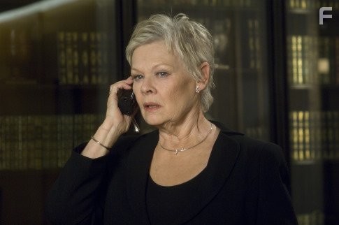 Judi Dench in Казино Рояль (2006)