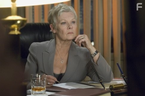 Judi Dench in Казино Рояль (2006)