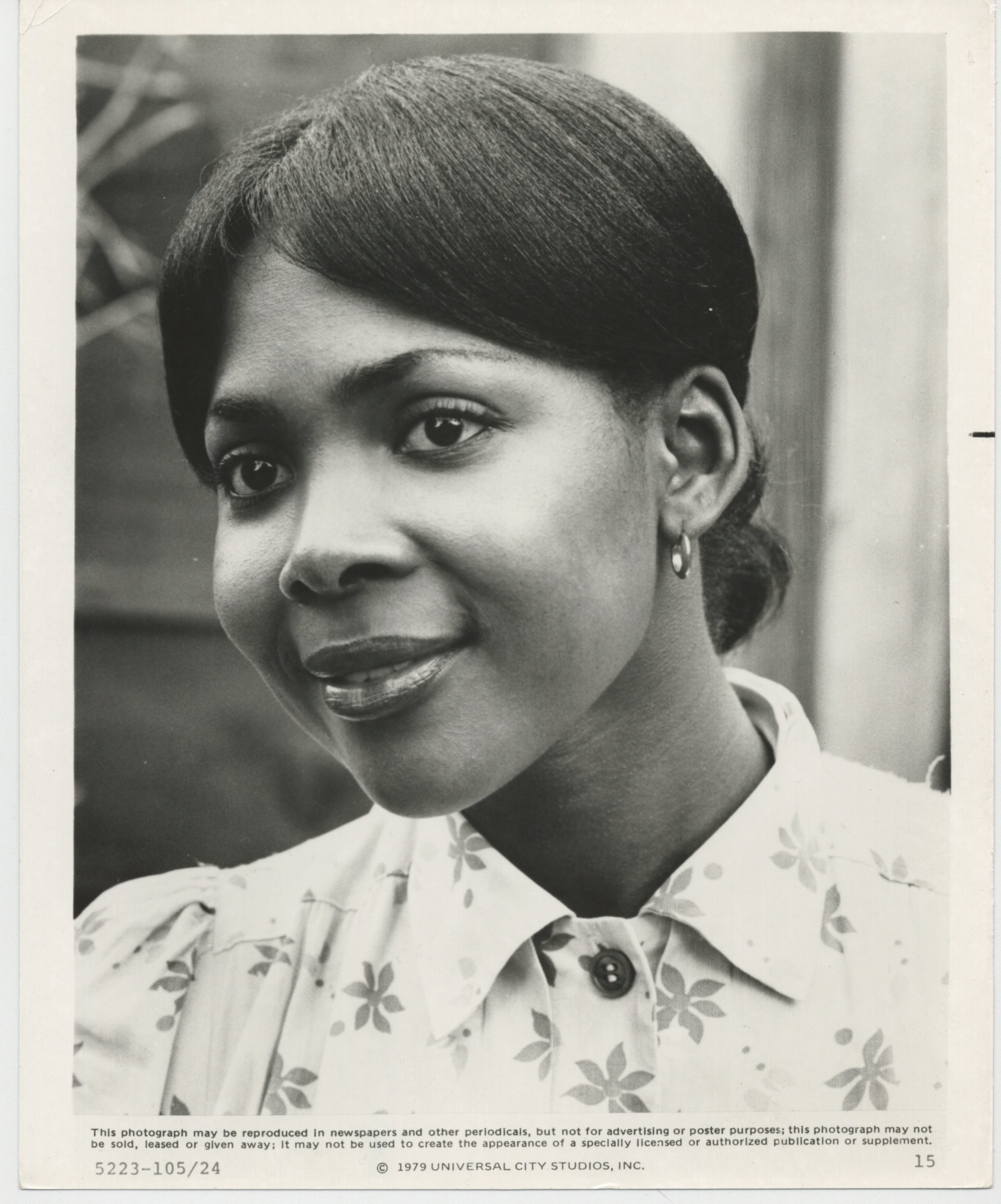 Lydia McGhee in Придурок (1979)