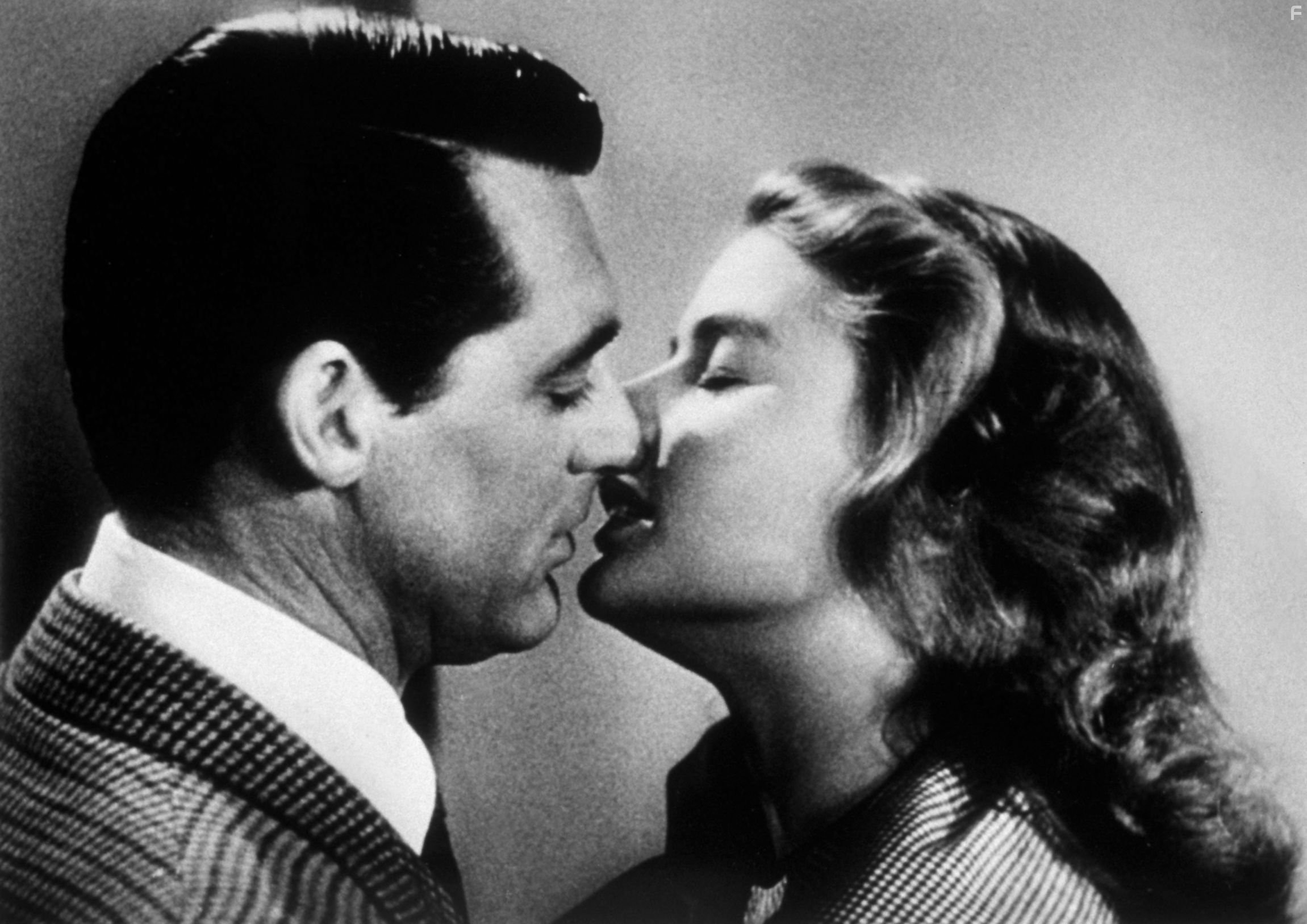 Ingrid Bergman and Cary Grant in Дурная слава (1946)