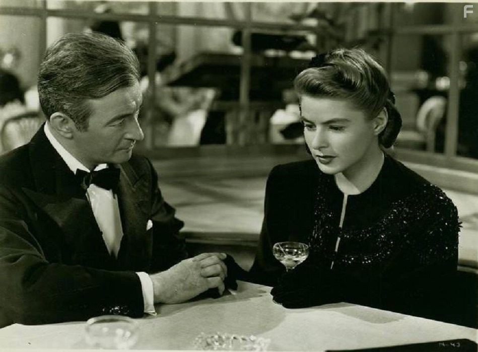 Ingrid Bergman and Claude Rains in Дурная слава (1946)