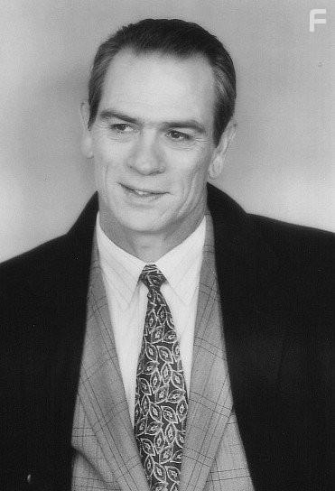 Tommy Lee Jones in Солдатики (1998)