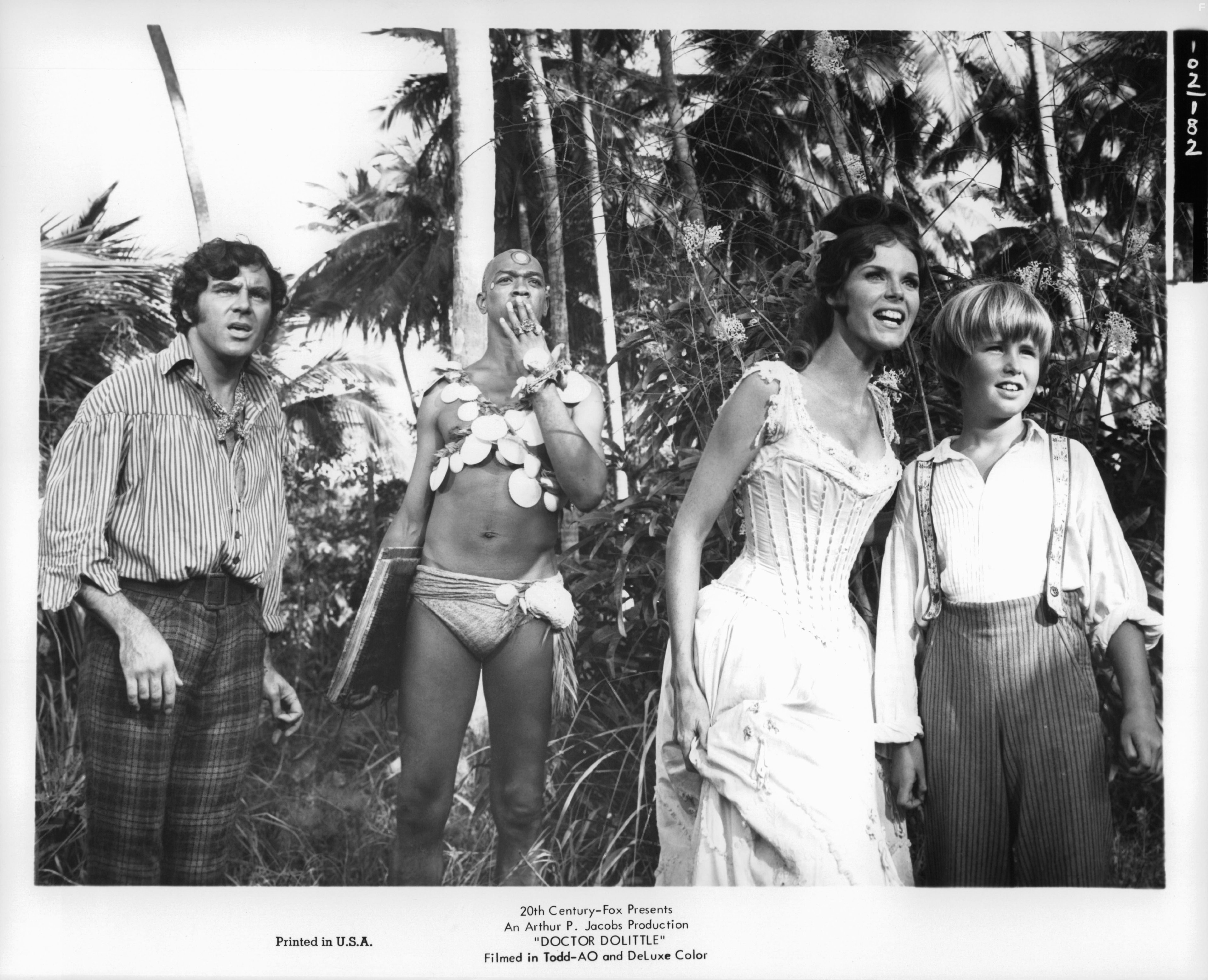 Samantha Eggar, William Dix, Geoffrey Holder, and Anthony Newley in Доктор Дулиттл (1967)