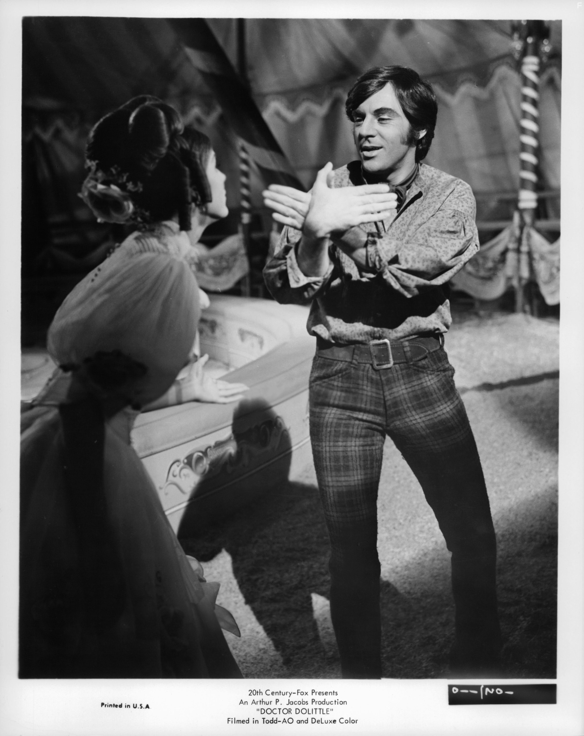 Samantha Eggar and Anthony Newley in Доктор Дулиттл (1967)