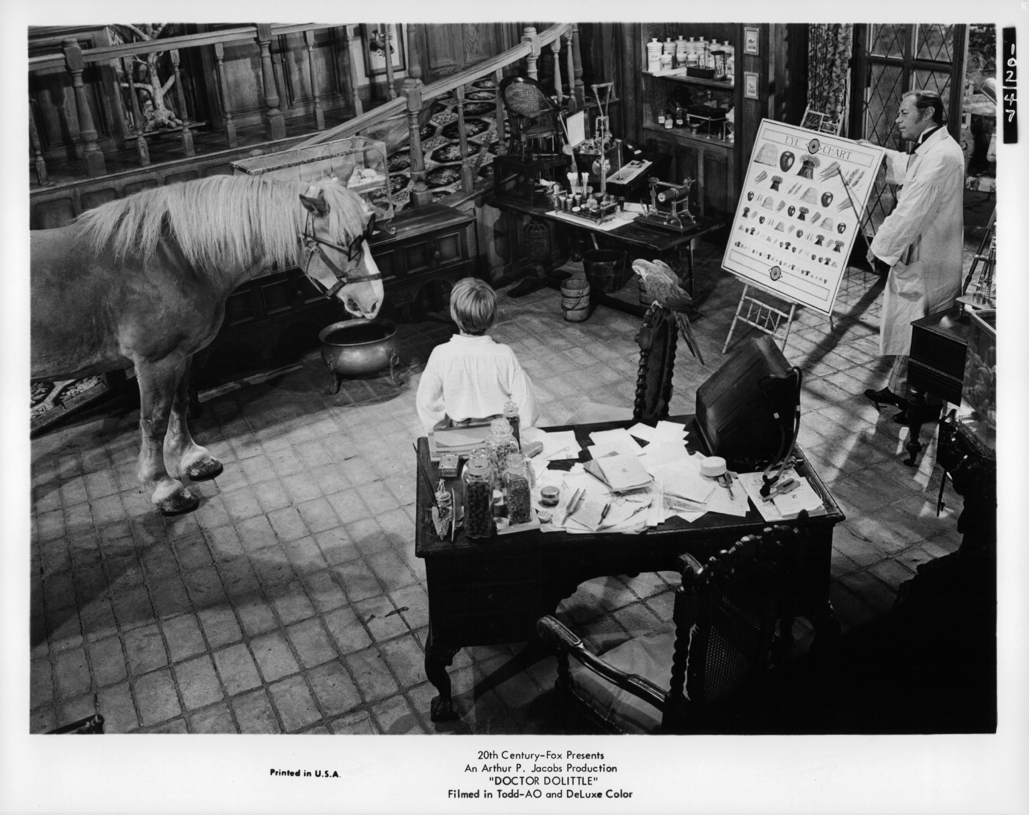 Rex Harrison and William Dix in Доктор Дулиттл (1967)