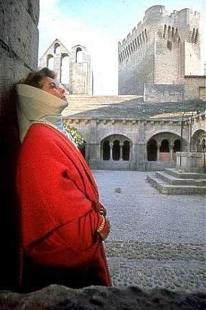 5735-28 Katharine Hepburn in "The Lion In Winter" 1968 Avco/Embassy