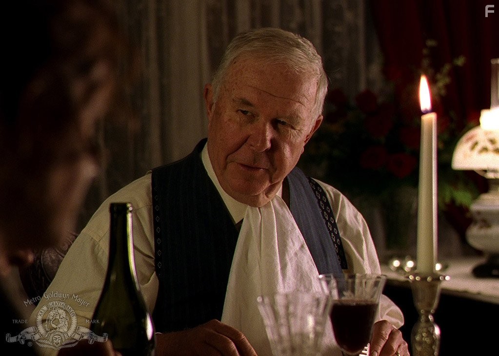 Ned Beatty in Рожденные ветром (2005)