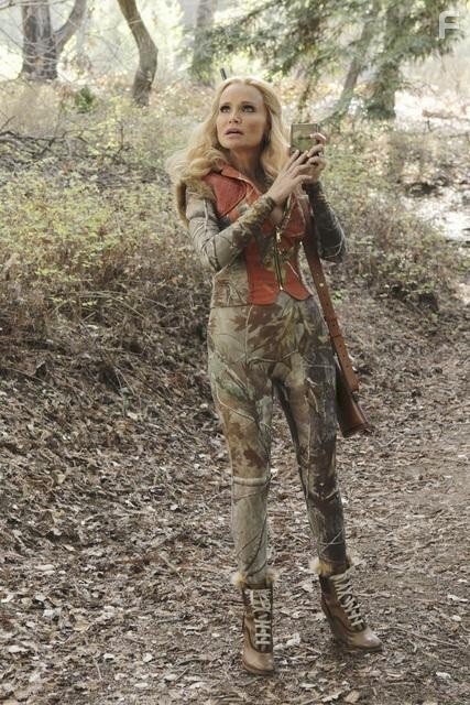 Kristin Chenoweth in Благочестивые стервы (2012)