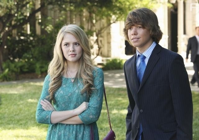 Colton Shires and Lauran Irion in Благочестивые стервы (2012)