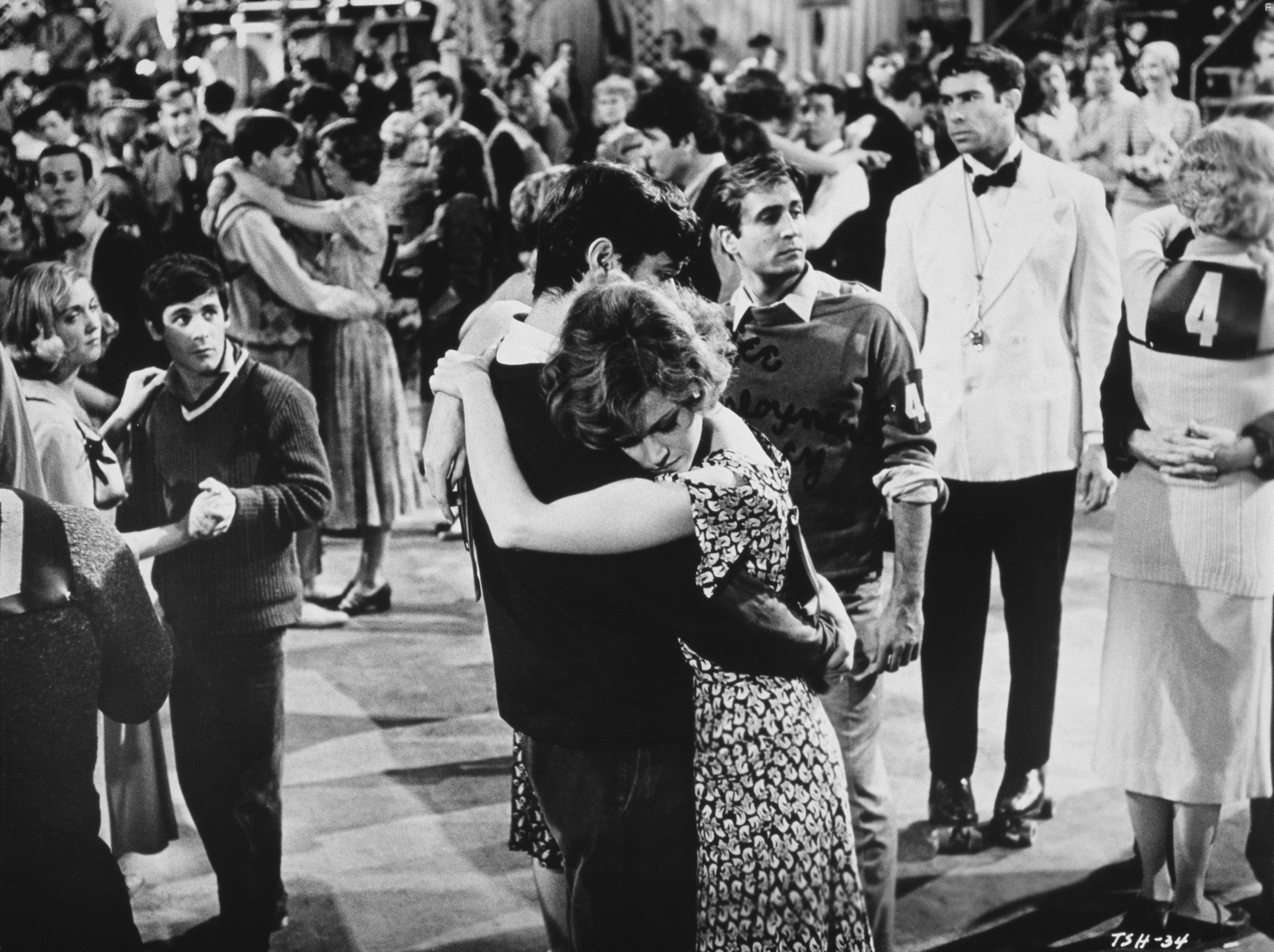 Jane Fonda and Michael Sarrazin in Загнанных лошадей пристреливают, не правда ли? (1969)