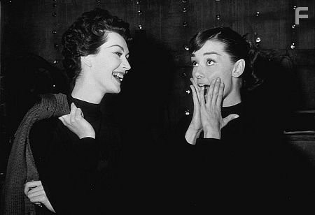 9111-59 "Funny Face" Audrey Hepburn and Dovima