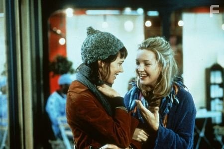 Kate Hudson and Frances O'Connor in Про Адама (2000)