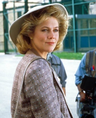 Kathleen Turner in Переключая каналы (1988)