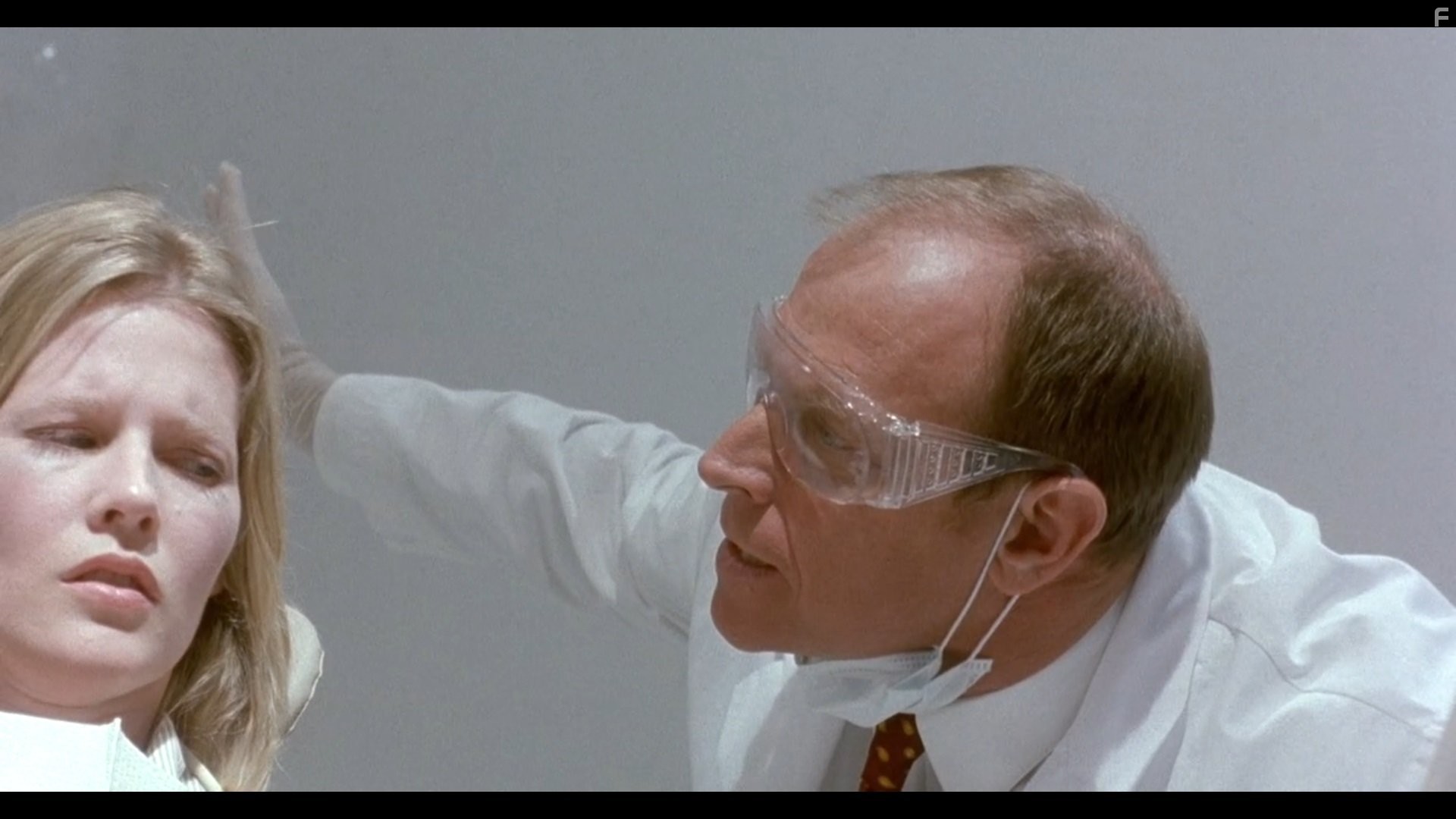 Corbin Bernsen and Jillian McWhirter in Дантист 2 (1998)