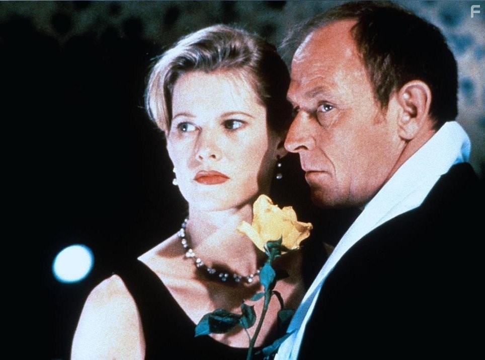 Corbin Bernsen and Jillian McWhirter in Дантист 2 (1998)