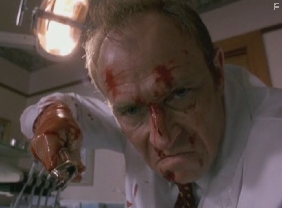 Corbin Bernsen in Дантист 2 (1998)