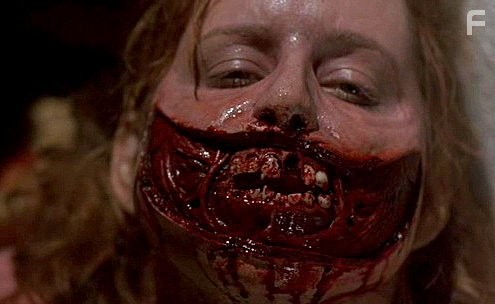 Susanne Wright in Дантист 2 (1998)