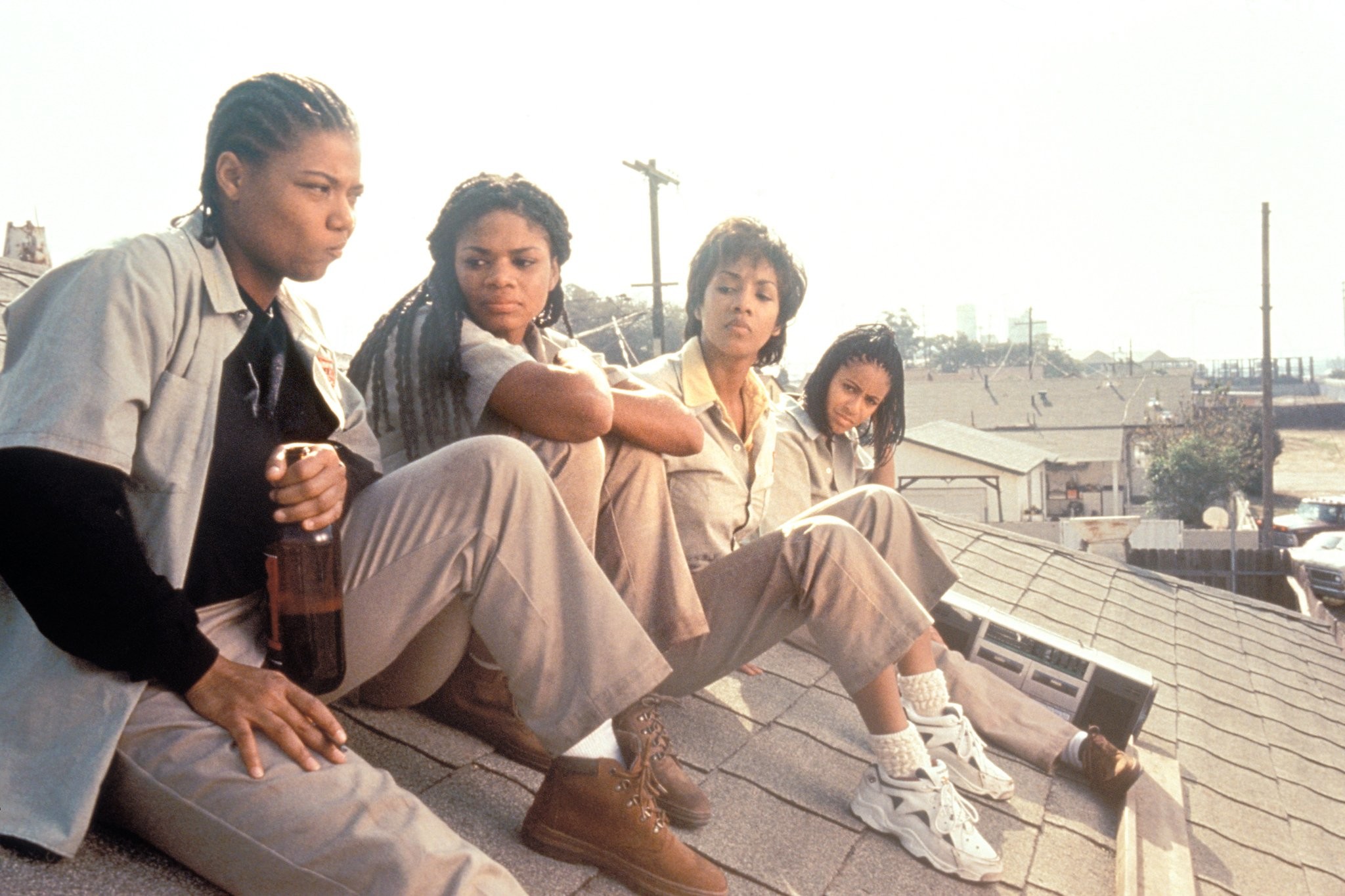 Vivica A. Fox, Jada Pinkett Smith, Queen Latifah, and Kimberly Elise in Вызов (1996)
