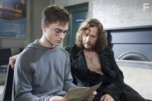 Gary Oldman and Daniel Radcliffe in Гарри Поттер и орден Феникса (2007)