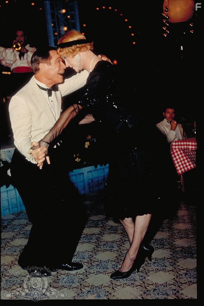 Jack Lemmon and Joe E. Brown in B джaзе только девушки (1959)