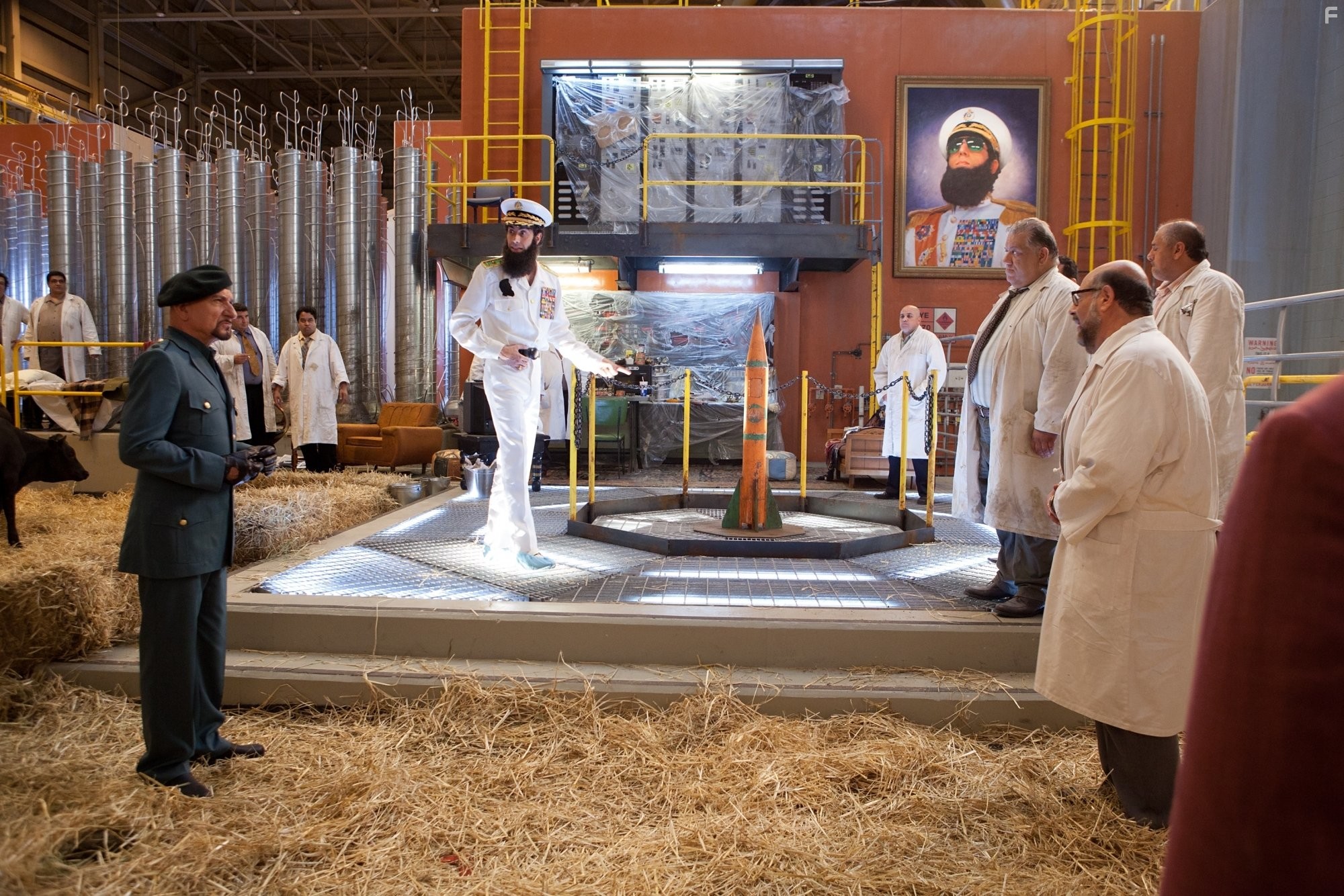 Ben Kingsley and Sacha Baron Cohen in Диктатор (2012)