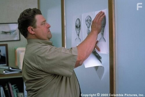 John Goodman appears as FAA investigator Roland Jones