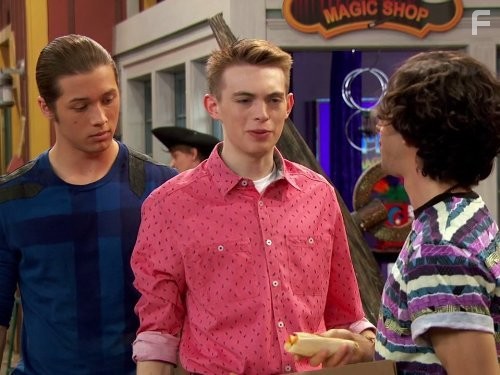 Leo Howard, Mateo Arias, and Dylan Riley Snyder in В ударе! (2011)