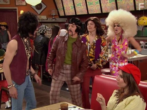 Leo Howard in В ударе! (2011)