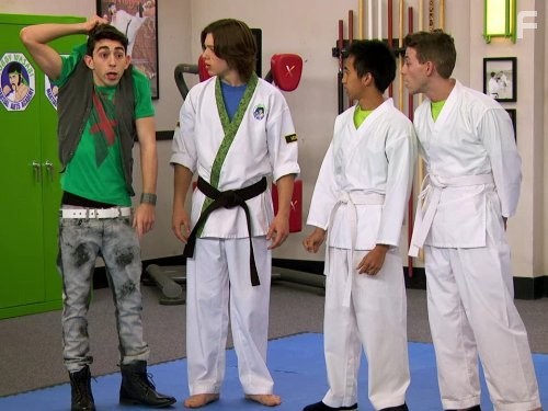 Leo Howard in В ударе! (2011)