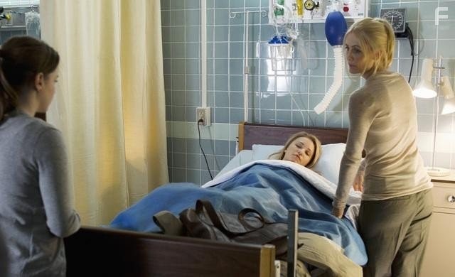 Emily Osment and Kelly Rowan in Кибер-террор (2011)