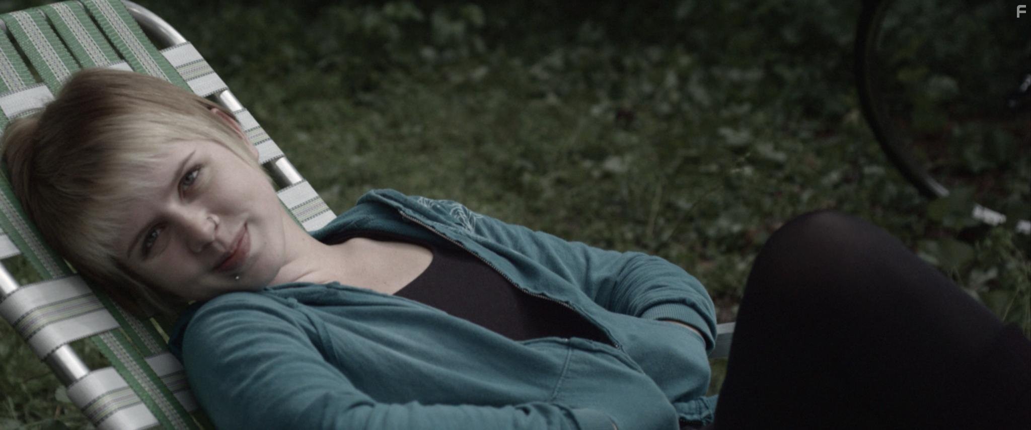 Claire Sloma in Миф об американской вечеринке (2010)