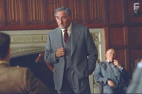 Judd Hirsch in Игры разума (2001)