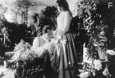 Judith Godr?che and Charles Berling in Насмешка (1996)