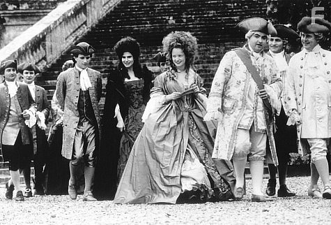 Fanny Ardant and Charles Berling in Насмешка (1996)