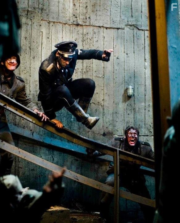 Война Стоуна (2011)