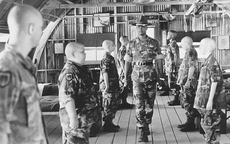 Damon Wayans in Майор Пэйн (1995)