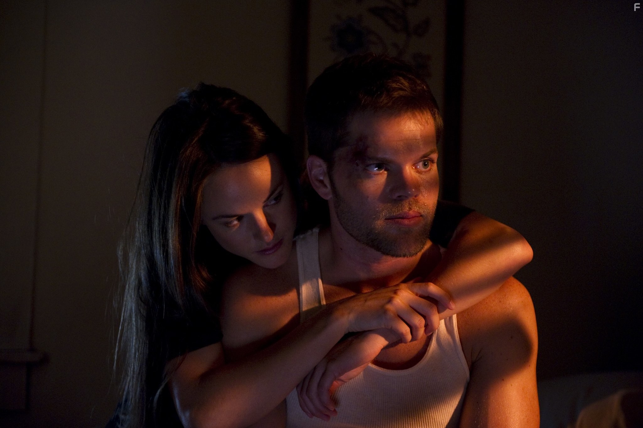Wes Chatham and Sarah Butler in Боксер (2012)