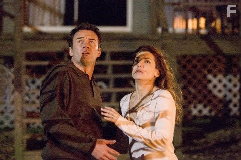 Sandra Bullock and Julian McMahon in Предчувствие (2007)