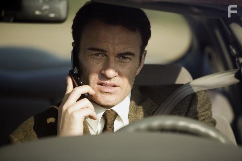 Julian McMahon in Предчувствие (2007)