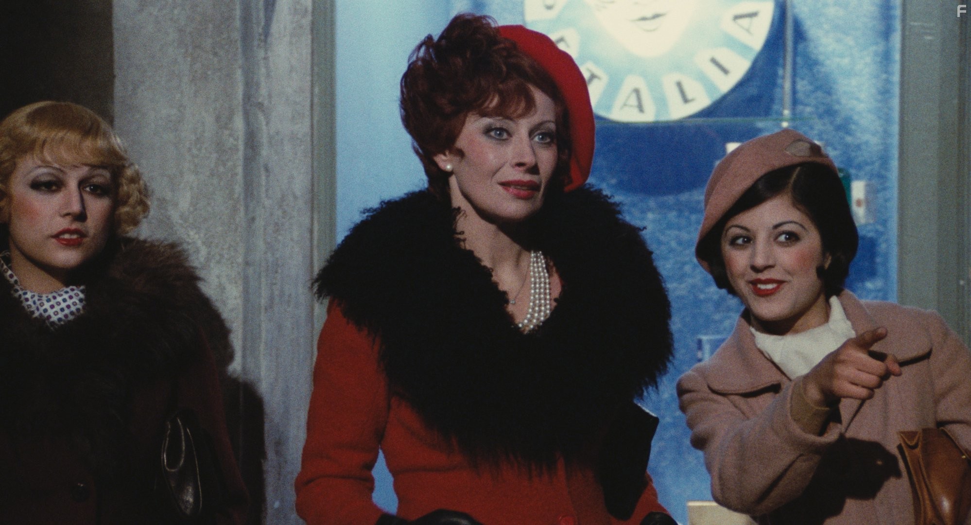 Magali No?l in Амаркорд (1973)