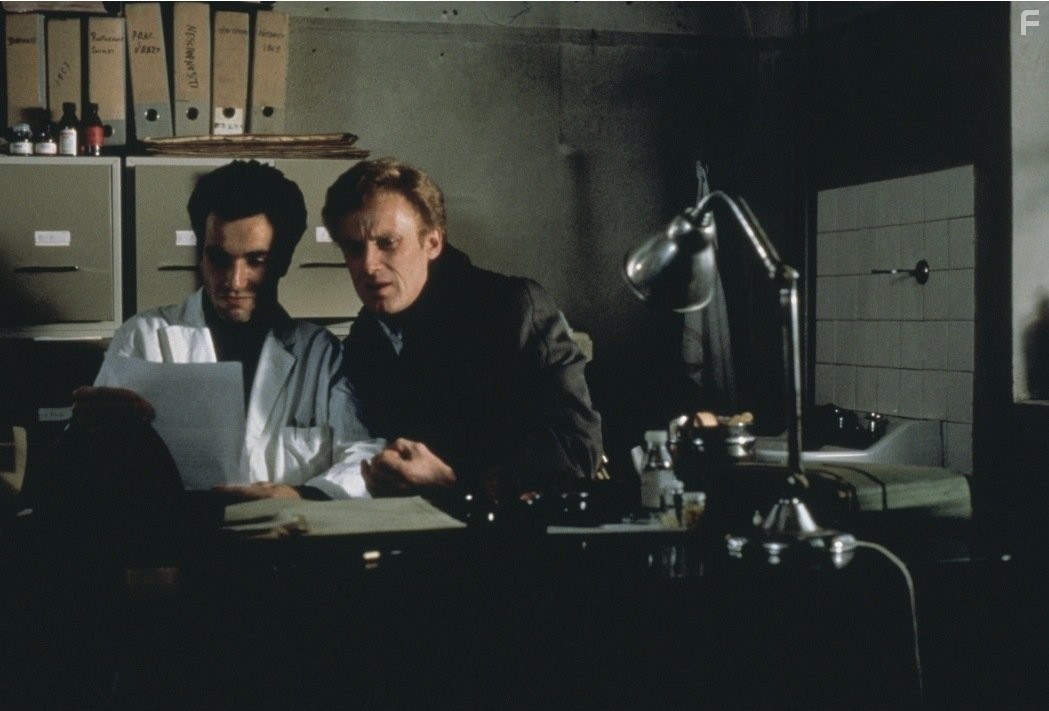 Daniel Day-Lewis and Daniel Olbrychski in Невыносимая лёгкость бытия (1988)