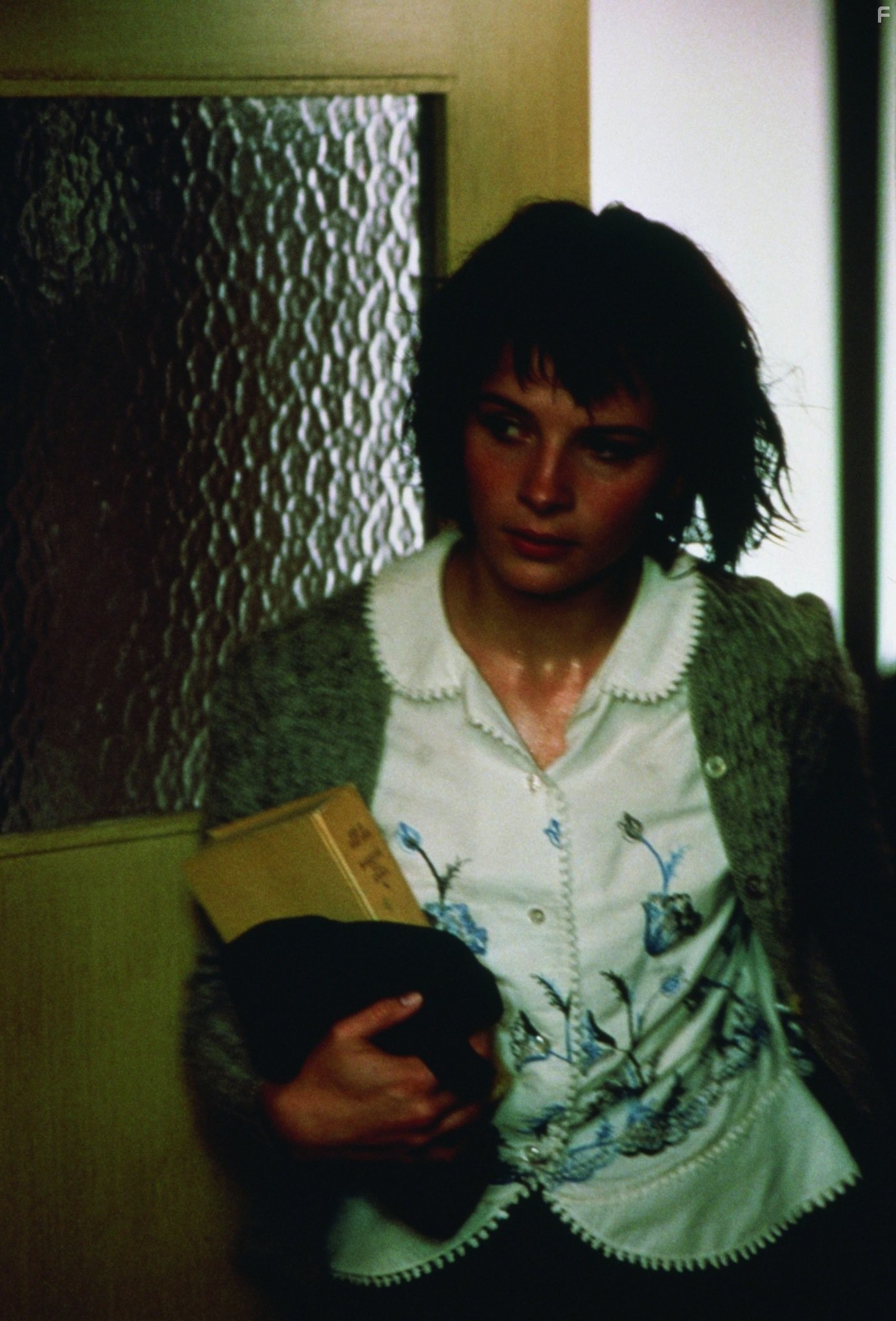 Juliette Binoche in Невыносимая лёгкость бытия (1988)
