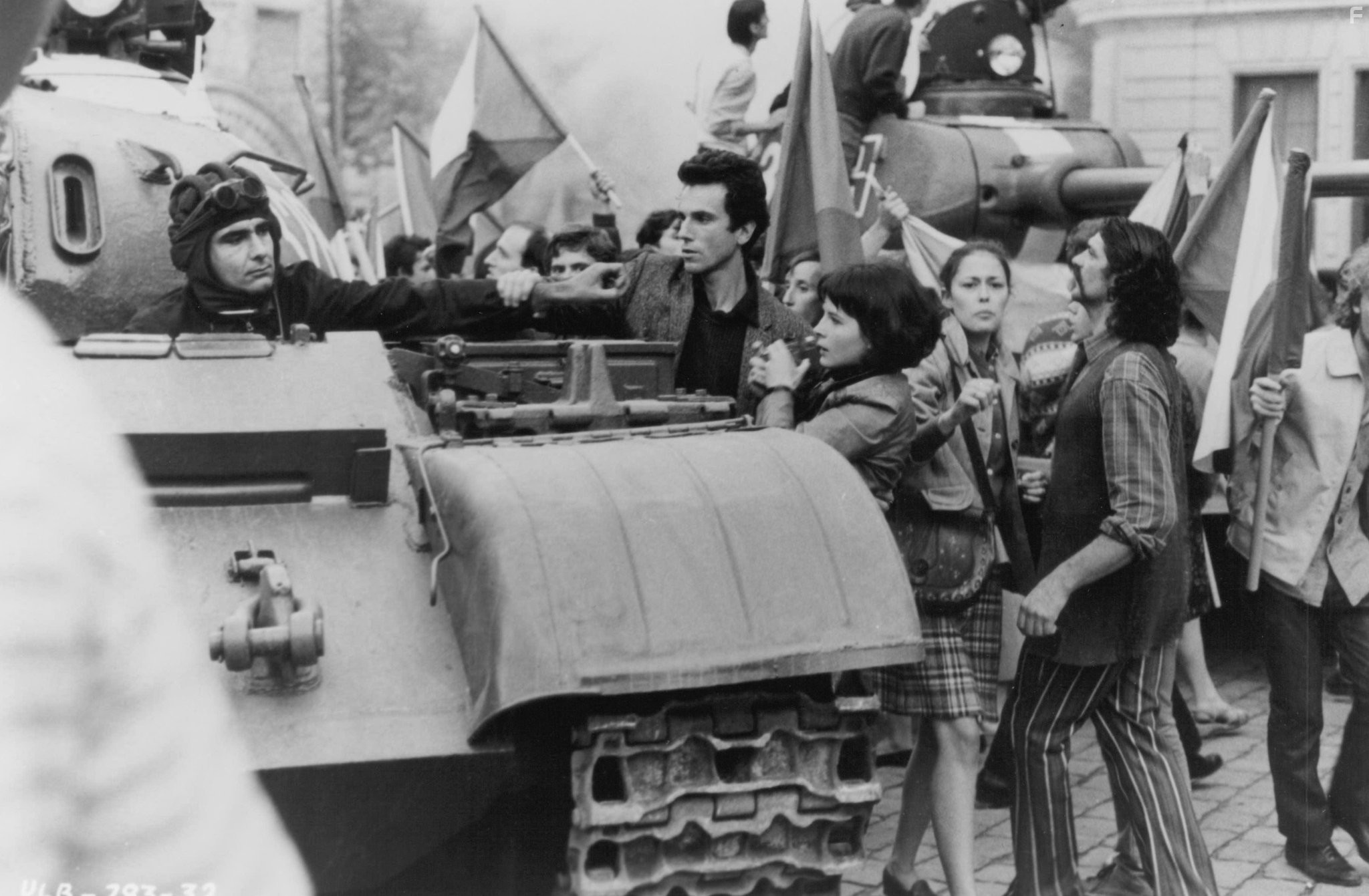 Juliette Binoche and Daniel Day-Lewis in Невыносимая лёгкость бытия (1988)