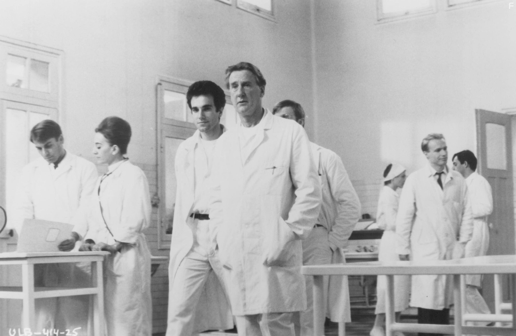 Daniel Day-Lewis and Donald Moffat in Невыносимая лёгкость бытия (1988)