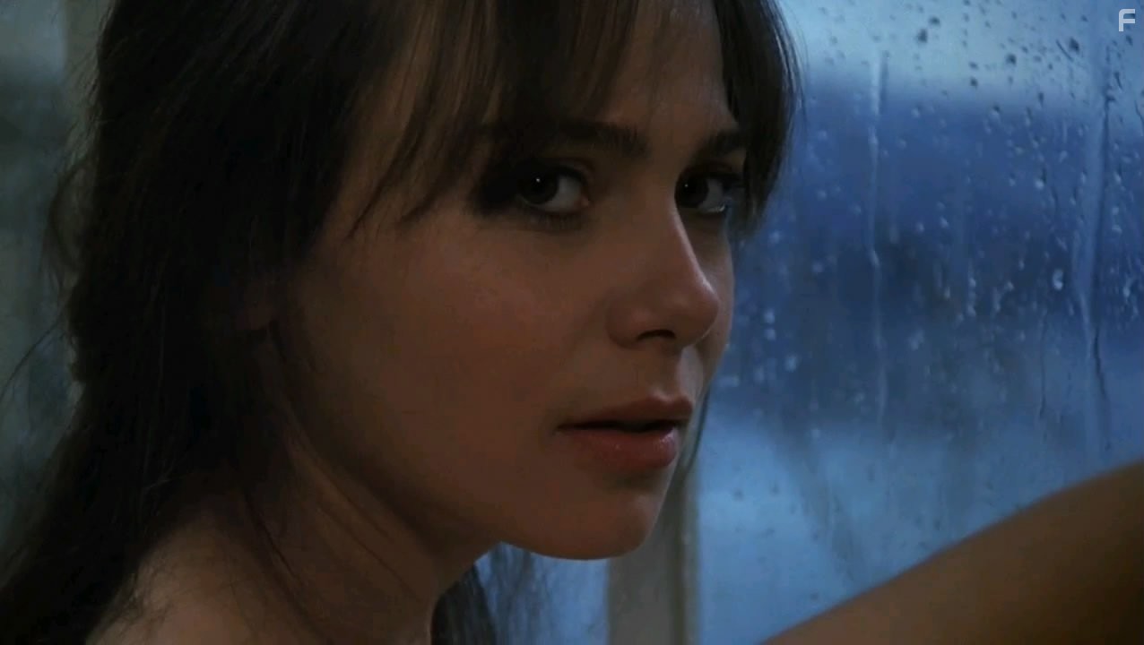 Lena Olin in Невыносимая лёгкость бытия (1988)