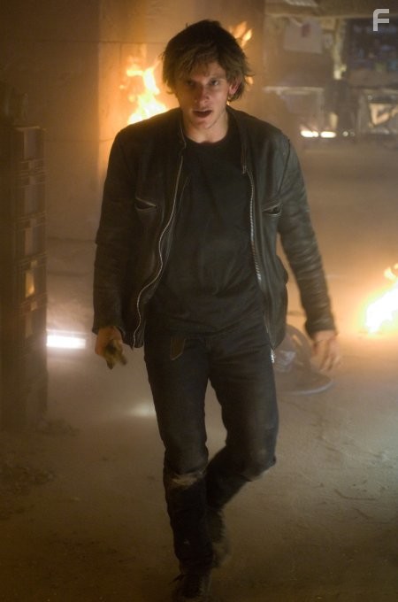 Jamie Bell in Телепорт (2008)
