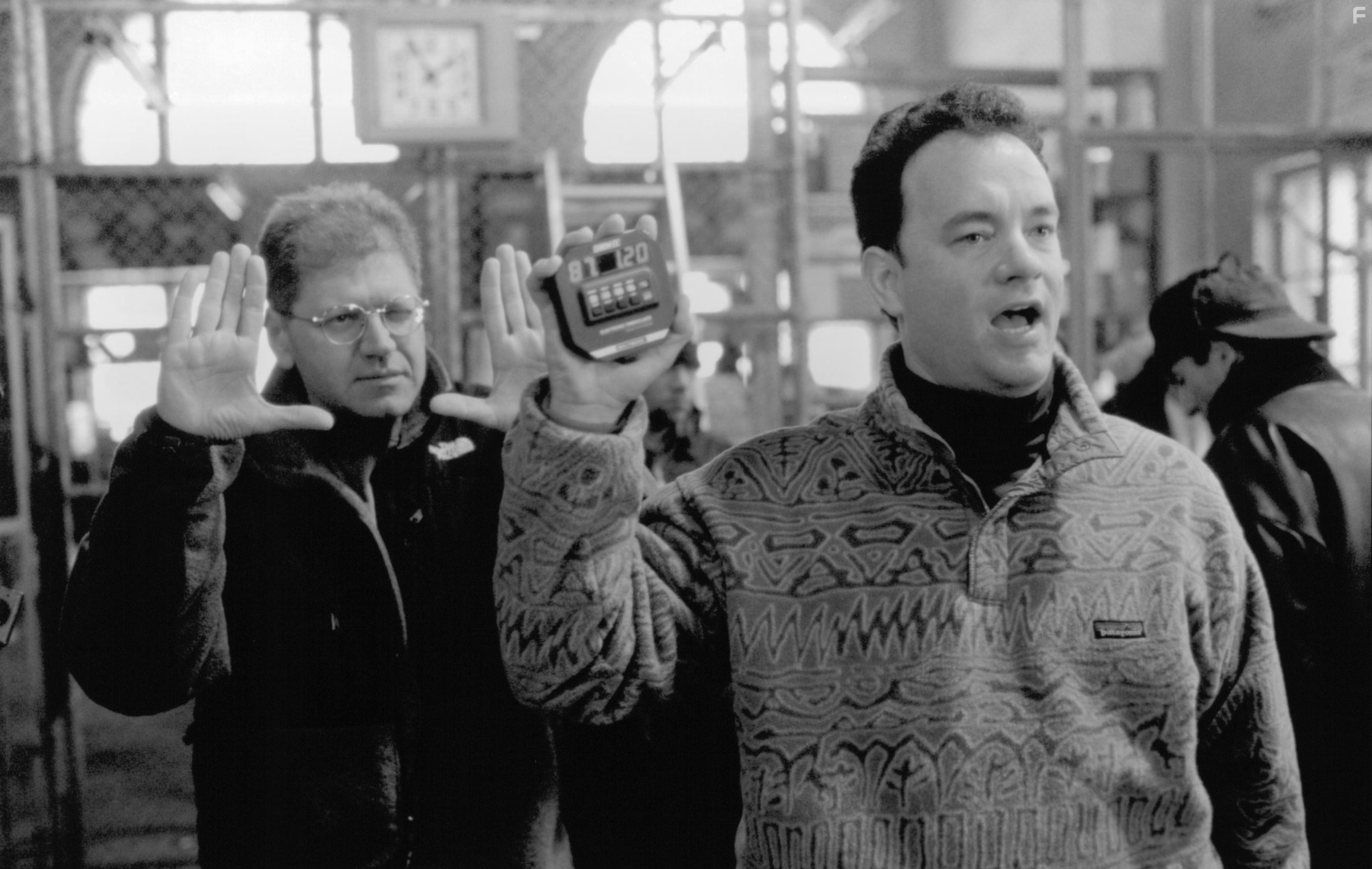 Tom Hanks and Robert Zemeckis in Изгой (2000)