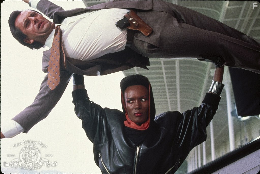 Grace Jones in Вид на убийство (1985)