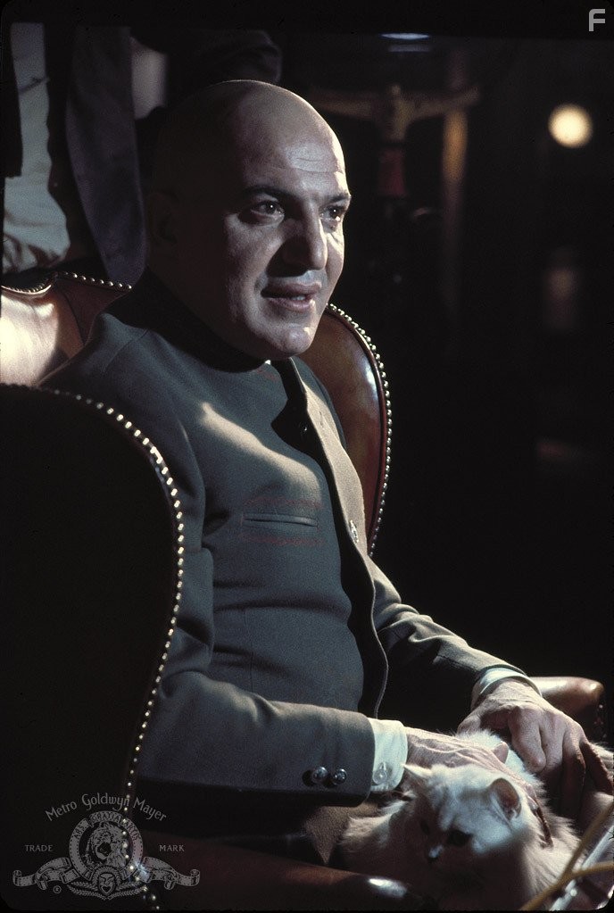 Telly Savalas in На секретной службе Ее Величества (1969)